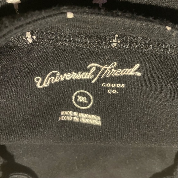 Universal Thread Top - Picture 2 of 3